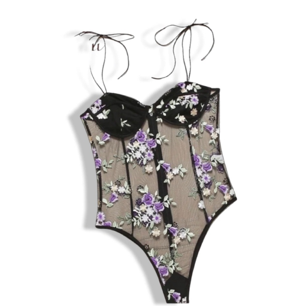 Black bodysuit with Floral design